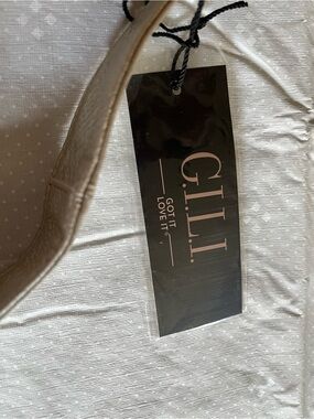Gilli Metallic Croc-Textured Belt in Champagne